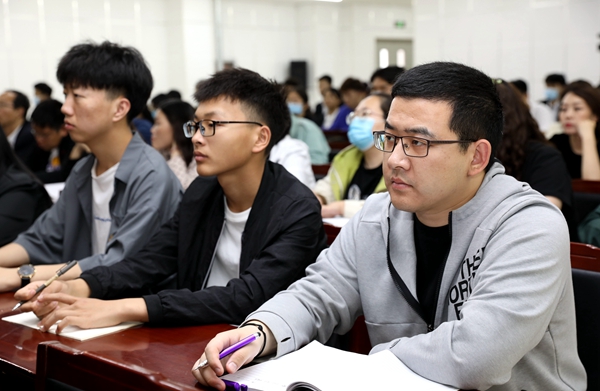 聆听3.JPG